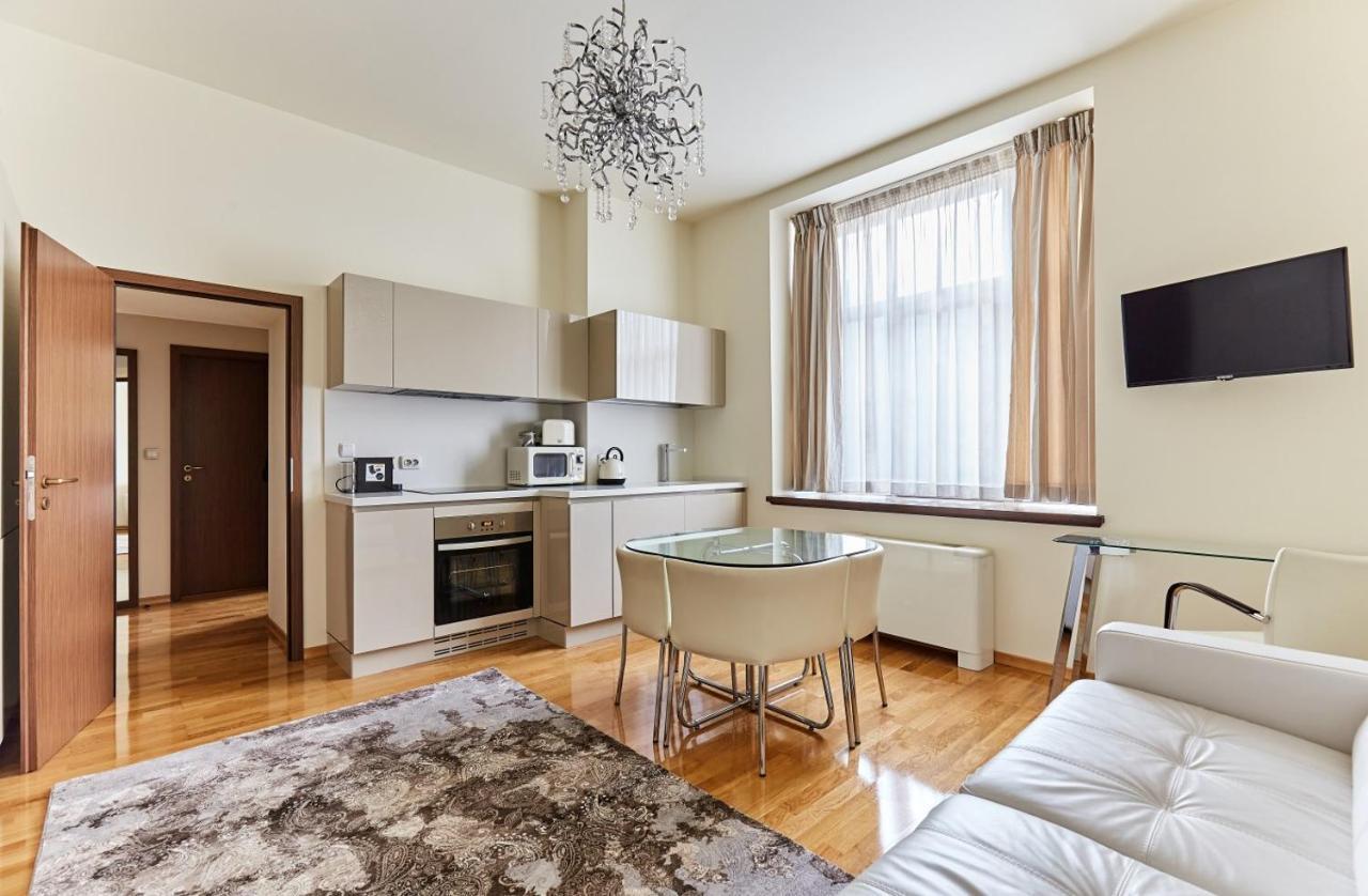 Rezident Apartment *